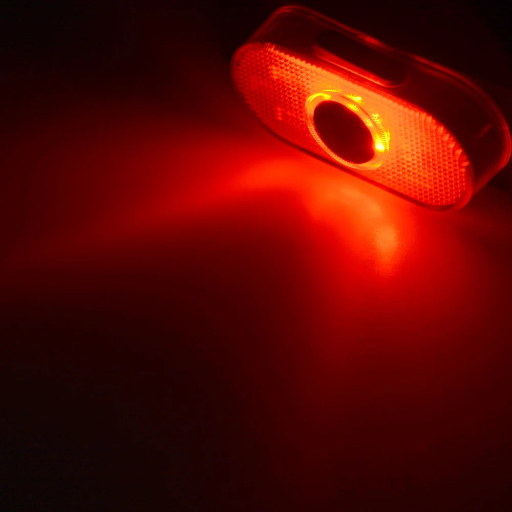 مصباح أمامي صغير 6 * COB أبيض + مصباح LED أحمر استجماتيزم LED مدمج قابل لإعادة الشحن عبر USB مصباح أمامي خارجي للصيانة والعمل