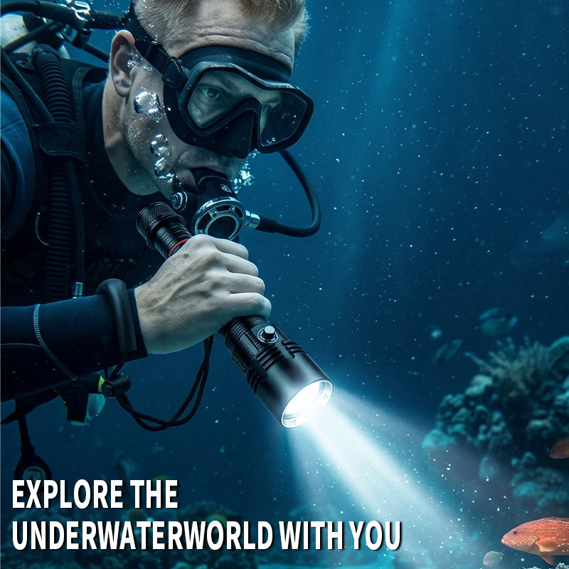 1500lm Diving Flashlight IPX8 Waterproof Scuba Light 30m Under Water Deep Sea Cave at Night 6000mah 21700 Battery Diving Light D702